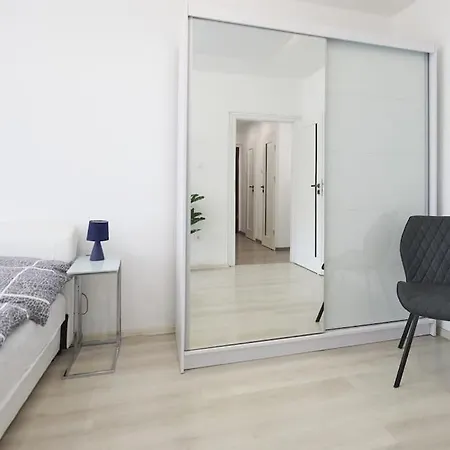 Apartamento Zoe Apartman, Koezponthoz Koezel *