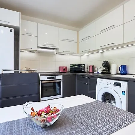 Apartamento Zoe Apartman, Koezponthoz Koezel *